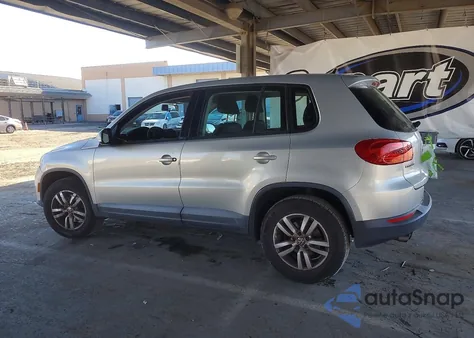 2012 Volkswagen Tiguan S z USA, uszkodzony, nr VIN WVGAV7AX0CW595617